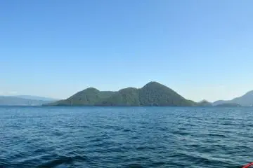 Naka-no-shima from the water (Photo: Cliff Bernstein)