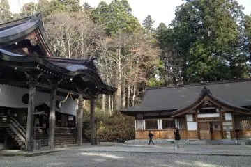 <p>View of the main hall and the shamusho.</p>