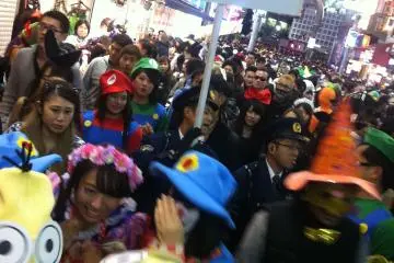<p>ห้ามเข้าแล้วจ้า คนเยอะไป</p>