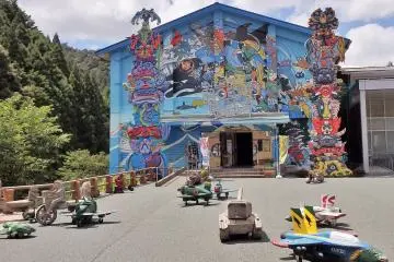 Gallery image