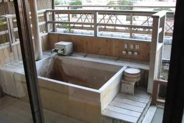 <p>Our private soaking tub as it was being filled.</p>