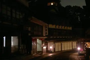 <p>It was quiet and silent along Omotesando.</p>
