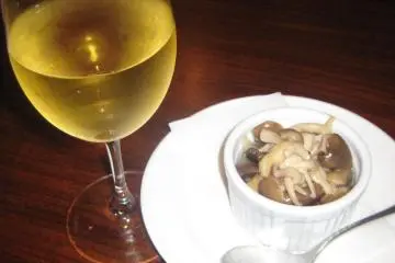Mushrooms and wine