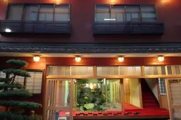 Nishikiro Ryokan near Kyoto Station