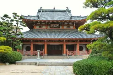 The main building of Sengen-ji
