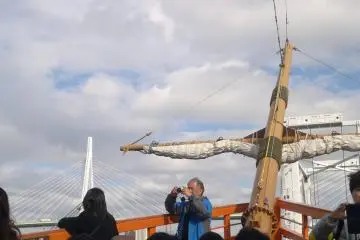 <p>Tout le monde veut sa place sur le pont avant</p>
