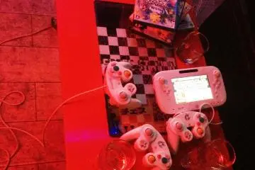 Bersantai di Space Station Game Bar Osaka