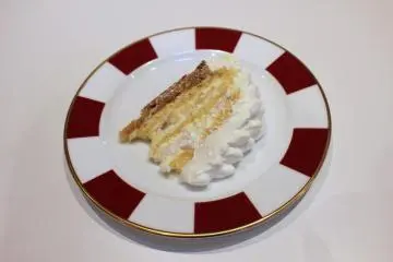 <p>Banana pear cake.</p>
