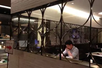 밖에서 본 식당