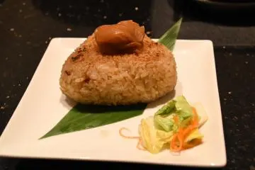 Nasi bola bakar 
