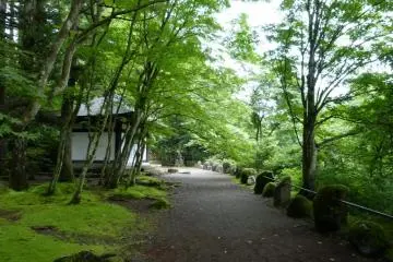 The path to Narabi-jizo