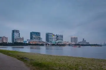 <p>Arriving at Odaiba at dusk</p>
