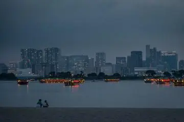 <p>Odaiba beach with Yakatabune pleasure boats and skyline in the background</p>

