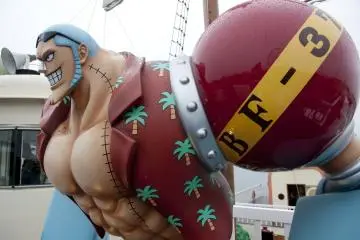 <p>จอมพลัง Franky บนดาดฟ้าเรือ Thousand Sunny&nbsp;</p>
