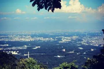 Panoramic view of the city before reaching the top.