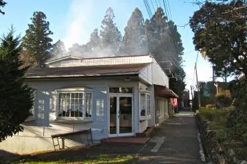 Gallery image