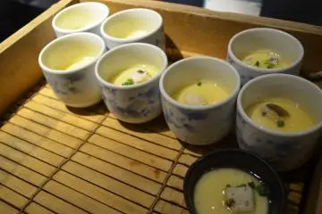 <p>ไข่ตุ๋นญี่ปุ่น</p>

