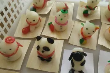 <p>A Sean the Sheep chinkoro figurine</p>
