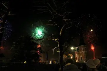 <p>Only ten minutes until the New Year!</p>
