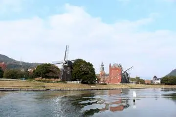 <p>You can cruise a long canal on a cruise boat for tourists</p>
