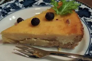 <p>Makanan penutup di hari saat saya berkunjung adalah cheesecak buatan sendiri</p>

