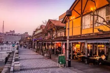 <p>With the fading daylight, the restaurants begin to open for the evening</p>
