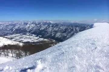 <p>Pemandangan dari Alpen Jepang</p>
