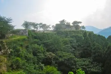 The hon maru, tower foundation and Take no Mon Gate from the san no maru