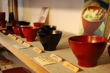 <p>Lacquerware items for daily use</p>

