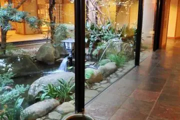 <p>Private garden located in the center of the ryokan</p>
