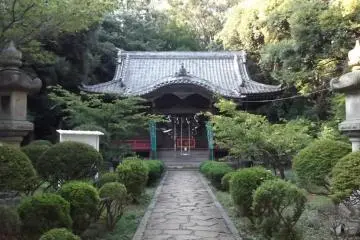 <p>The larger temple has a calming atmosphere</p>