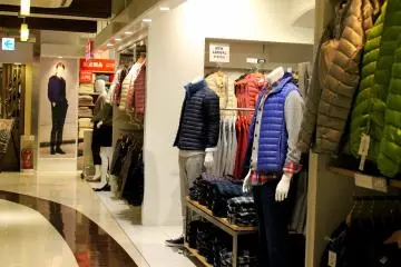 <p>Several colorful down jackets on display along the aisle &nbsp;</p>
