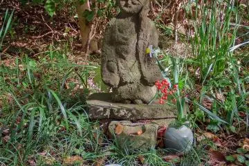 Surprisingly, there were many small statues located around this area


