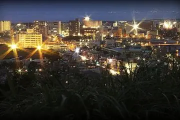 The noctornal bird's eyeview from the mountain's stop-over