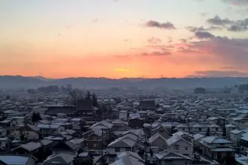 À 6:51
