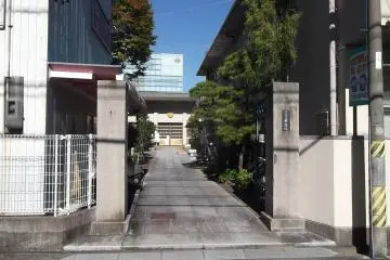 The entrance from the street