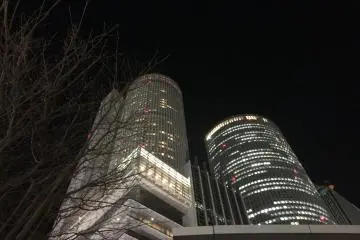Les tours jumelles de la gare de Nagoya