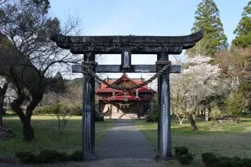 Un sanctuaire sur lequel je suis tombée à Hitoyoshi
