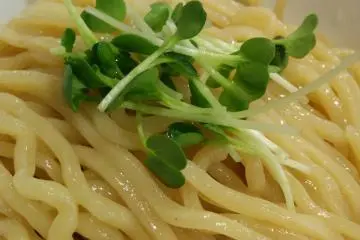 บะหมี่ tsukemen เสริฟแยกต่างหาก