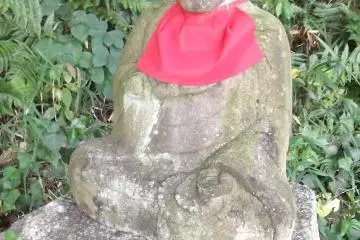 A bigger statue
