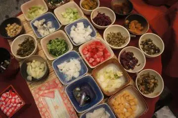 Asinan dan berbagai makanan otentik Jepang