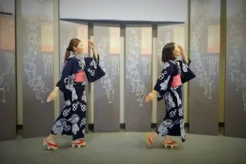 Dancers at the Hakurankan, demonstrating one of the Gujo Odori dances