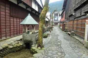Exploring Gujo Hachiman
