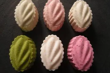 6 parfums d'higashi, fraise, thé vert, yuzu...