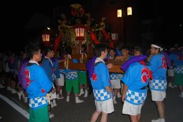 The teams get ready for the race to the taimatsu