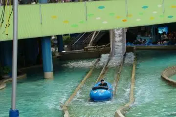 Splash ride