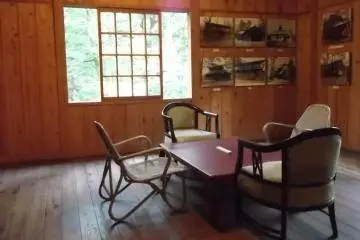 <p>One of the upstairs rooms</p>