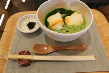 Gyokuro green tea experience at Ayacha Cafe, Ayabe Gunze Square