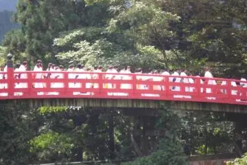 <p>Returning across the bridge</p>