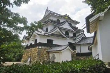 Hikone Castle tower from the Honmaru